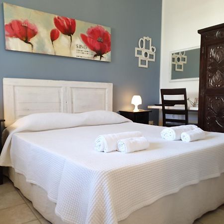 Blue Dolphin Guest House Alghero Buitenkant foto