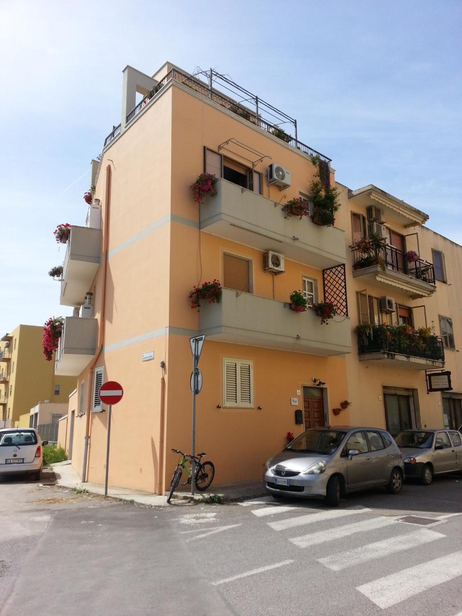 Blue Dolphin Guest House Alghero Buitenkant foto